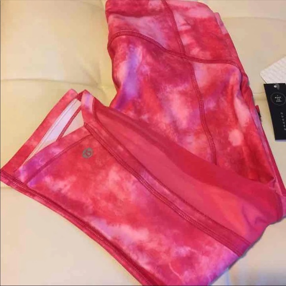 Lululemon mesh crops - Picture 3 of 4